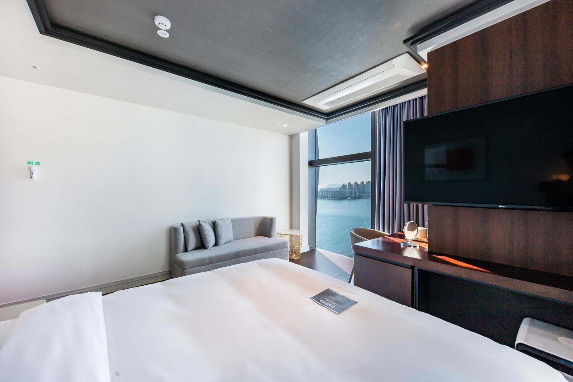H Avenue Gwanganri Beach Busan Exterior foto